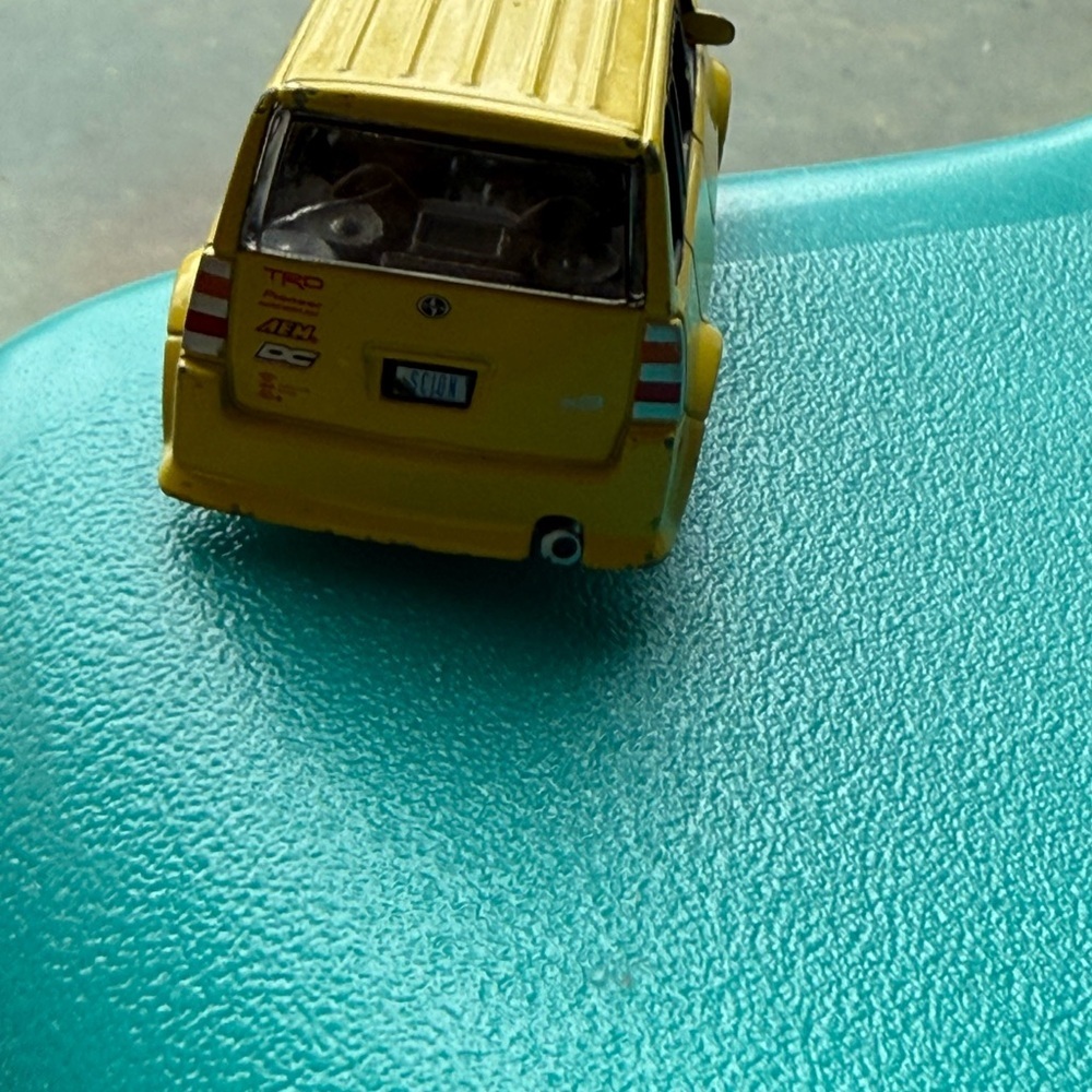 Super Rare 2005 SCION XB Yellow Release Series 2.0 🔥no box good condition - Picture 5 of 8